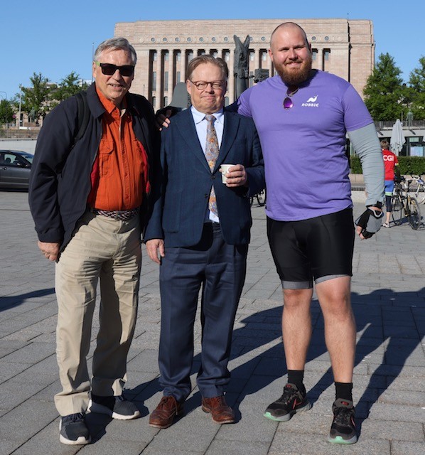 Robbie with the mayor of Helsinki